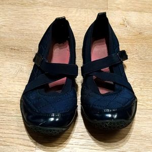 Adorable girls shoes, navy blue size 11M